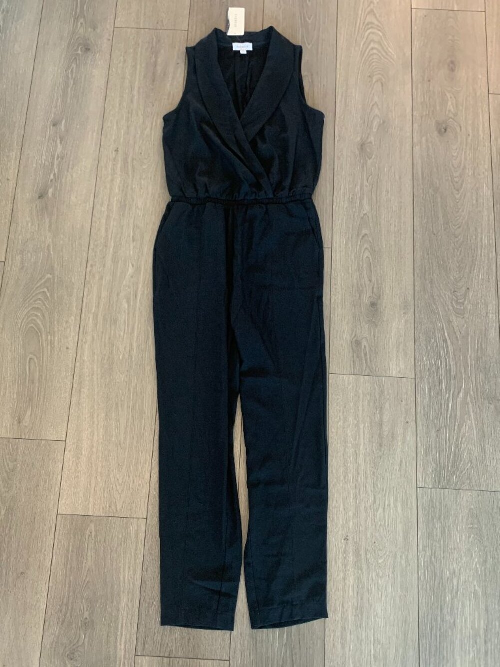 NWT Evereve Black Sleeveless Teagan Jumpsuit Size S